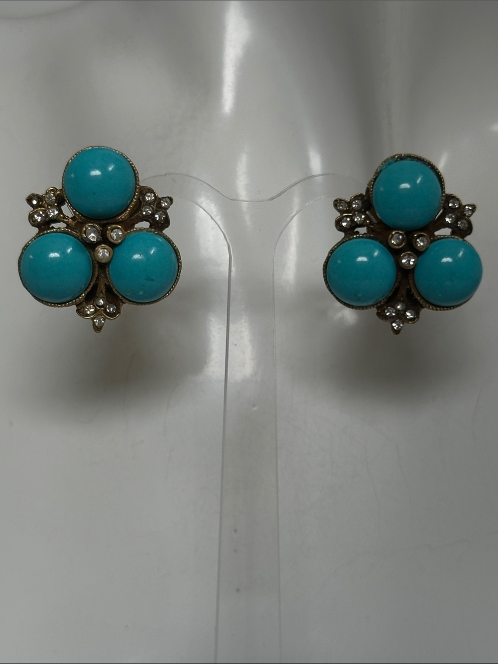 Vogue Turquoise Blue Cluster Clip-On Earrings
